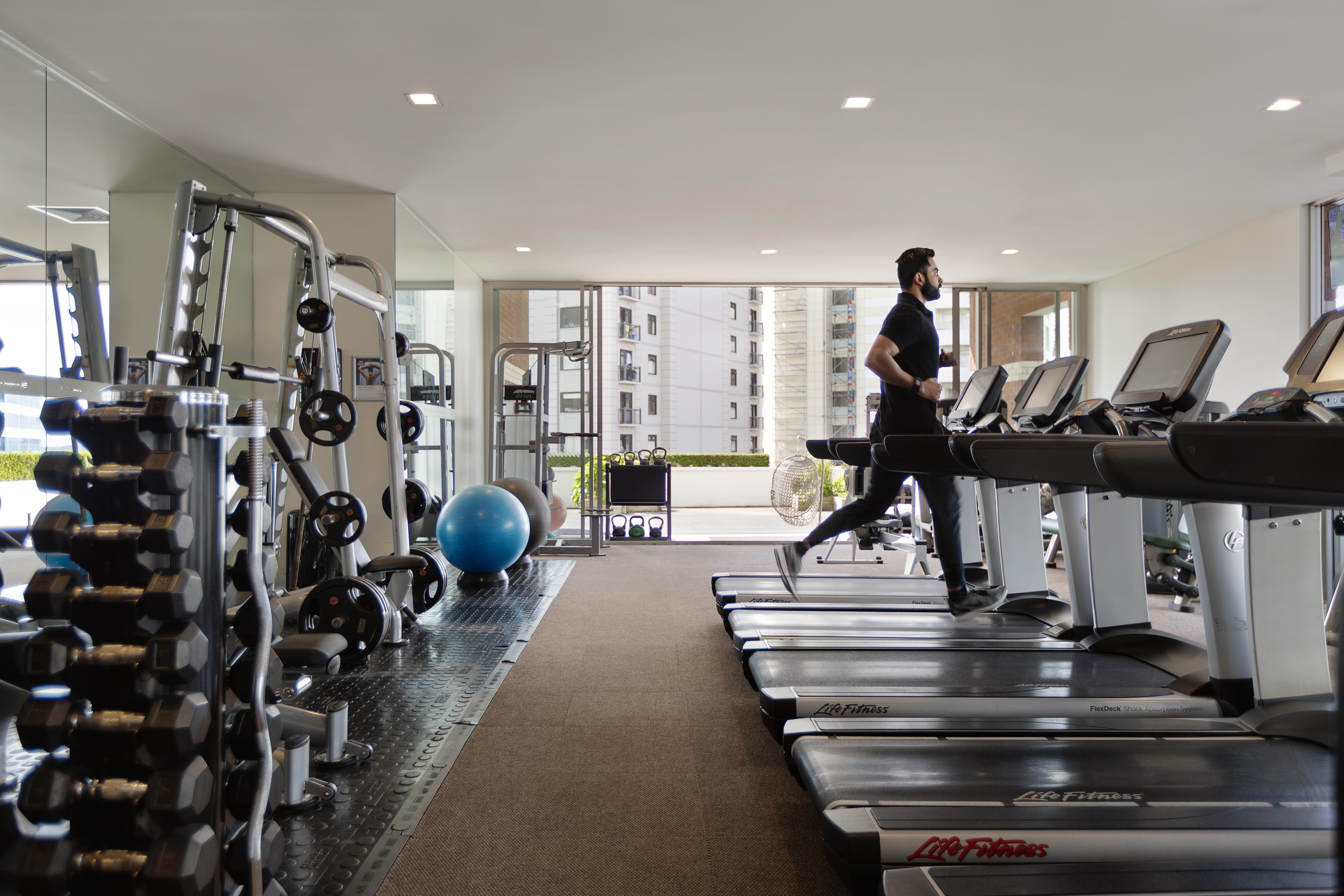 Pullman Auckland Hotel & Apartments מראה חיצוני תמונה The gym at The Standard East Village