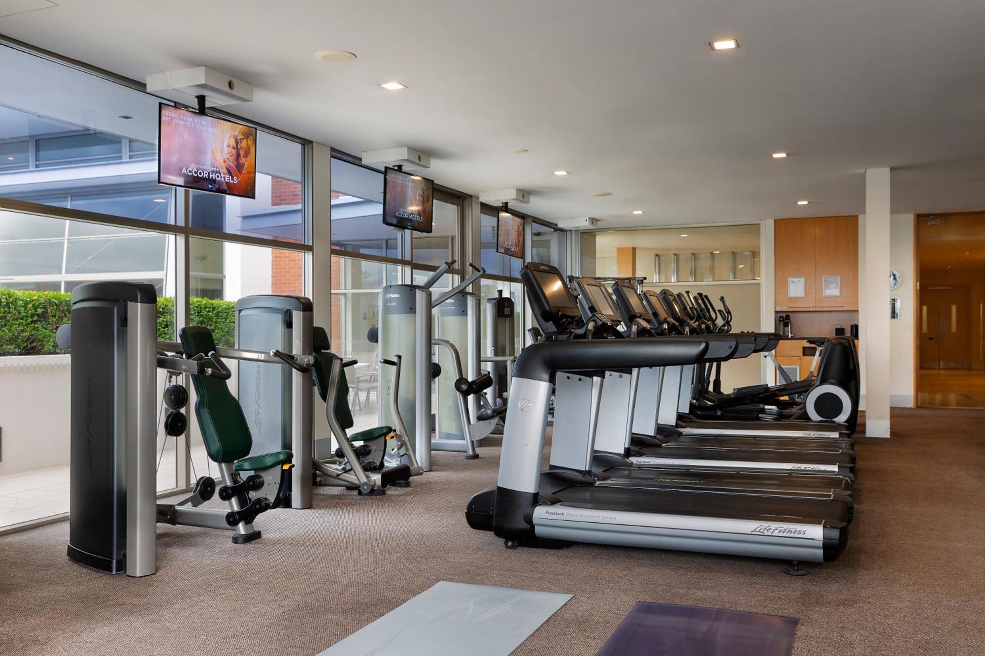 Pullman Auckland Hotel & Apartments מראה חיצוני תמונה The gym at the hotel